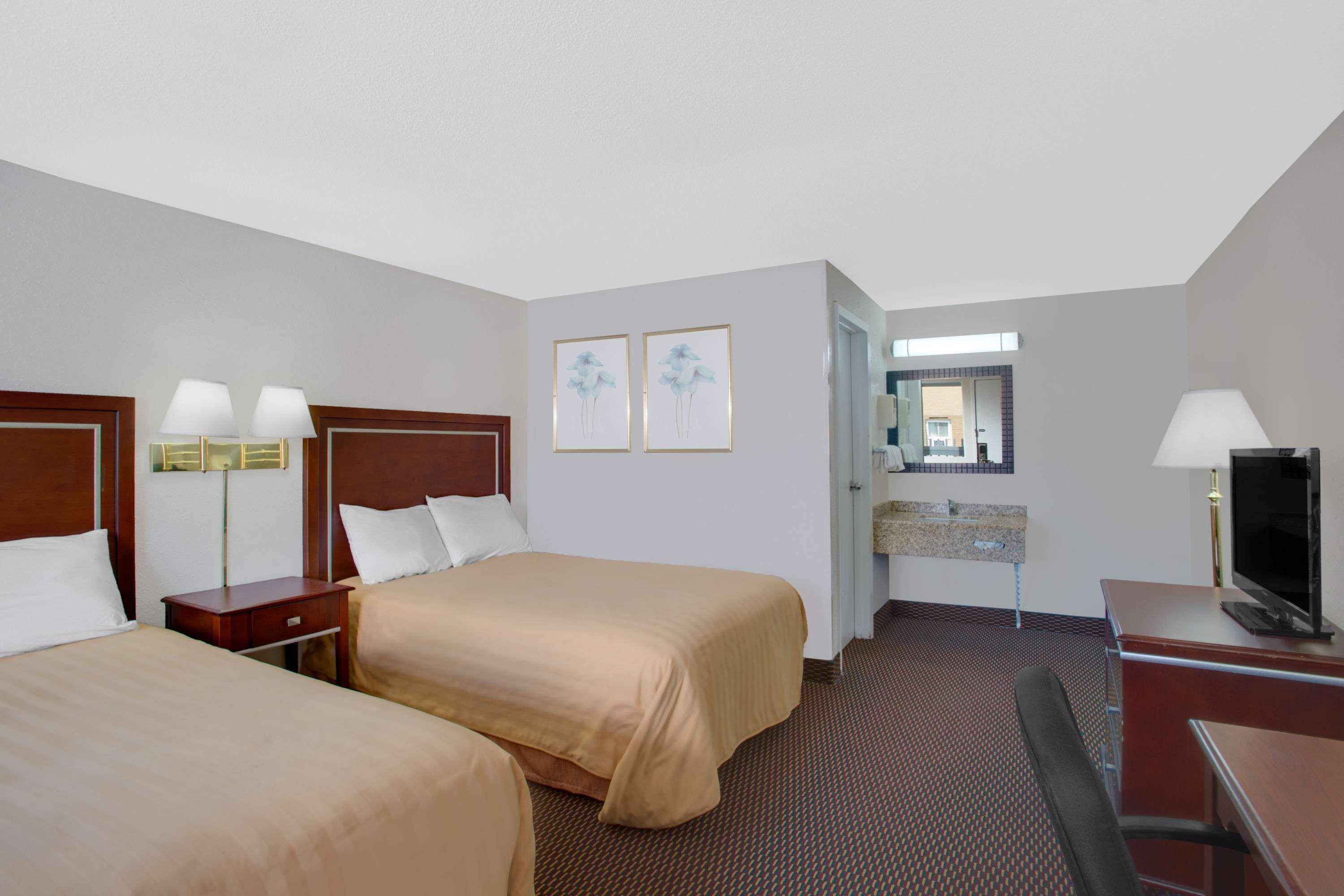 Queen City Inn Bangor Eksteriør billede